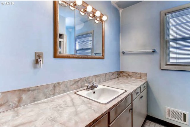 Bathroom-listing-pic-for-web